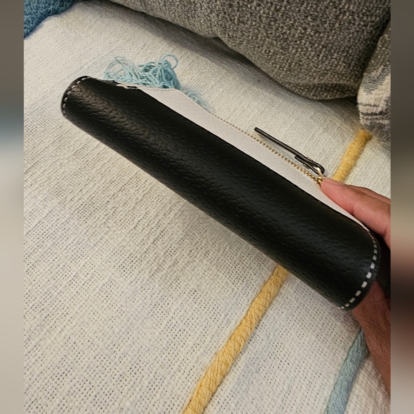 Kate Spade Black and White Wallet - Picture 10 of 12